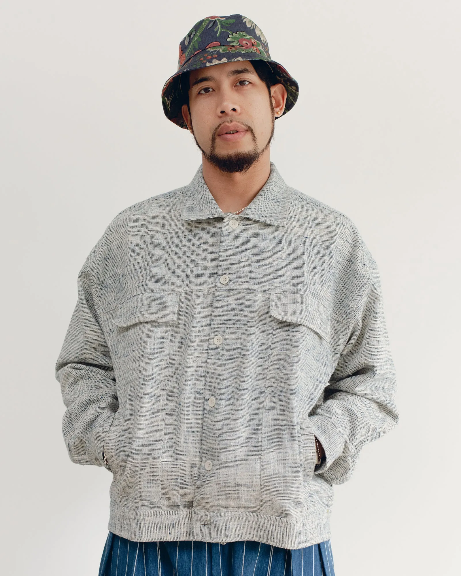 CHAMBRAY TRUCKER JACKET