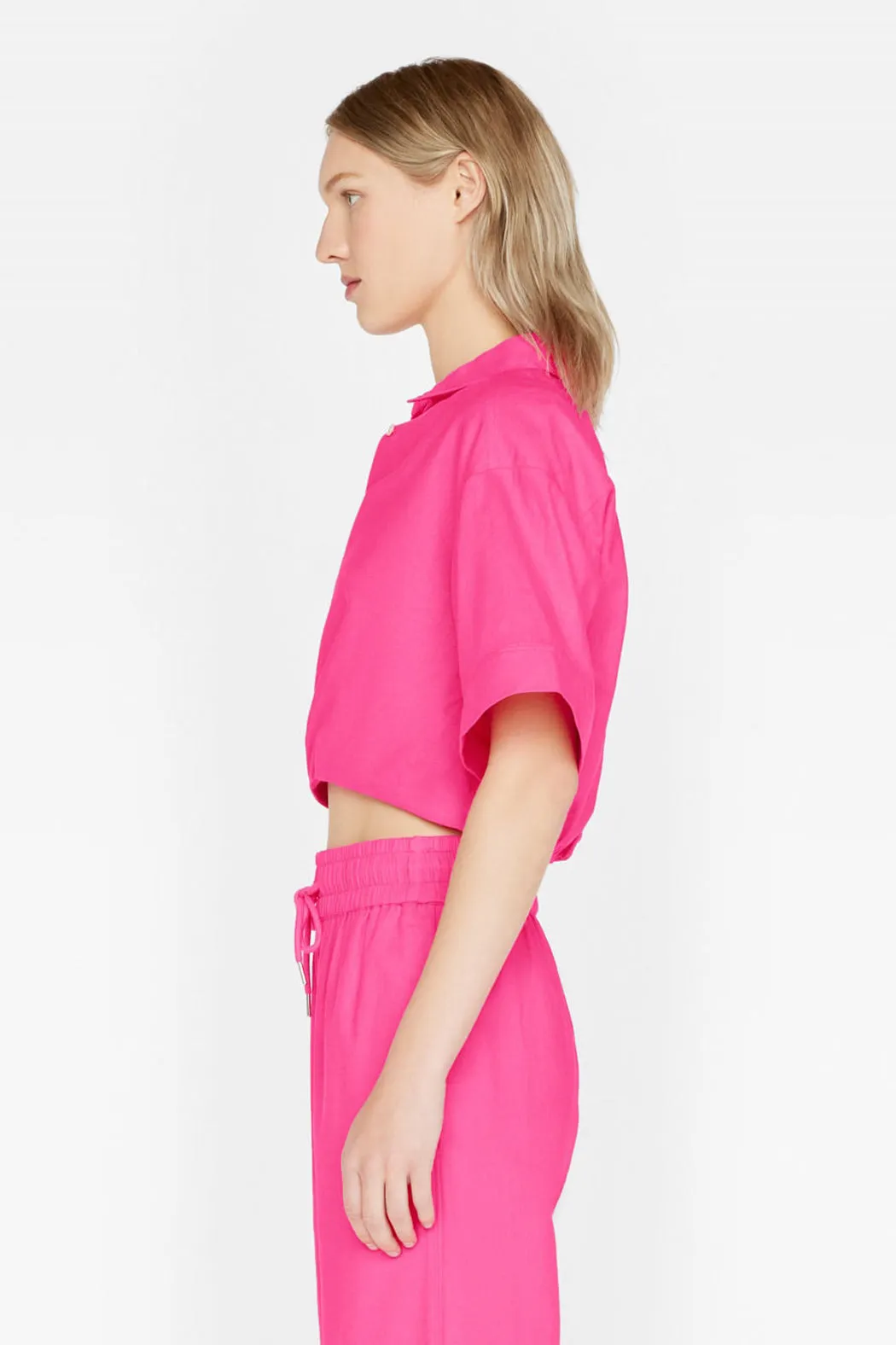 Frame - Cropped Twist Front Shirt in Flamingo