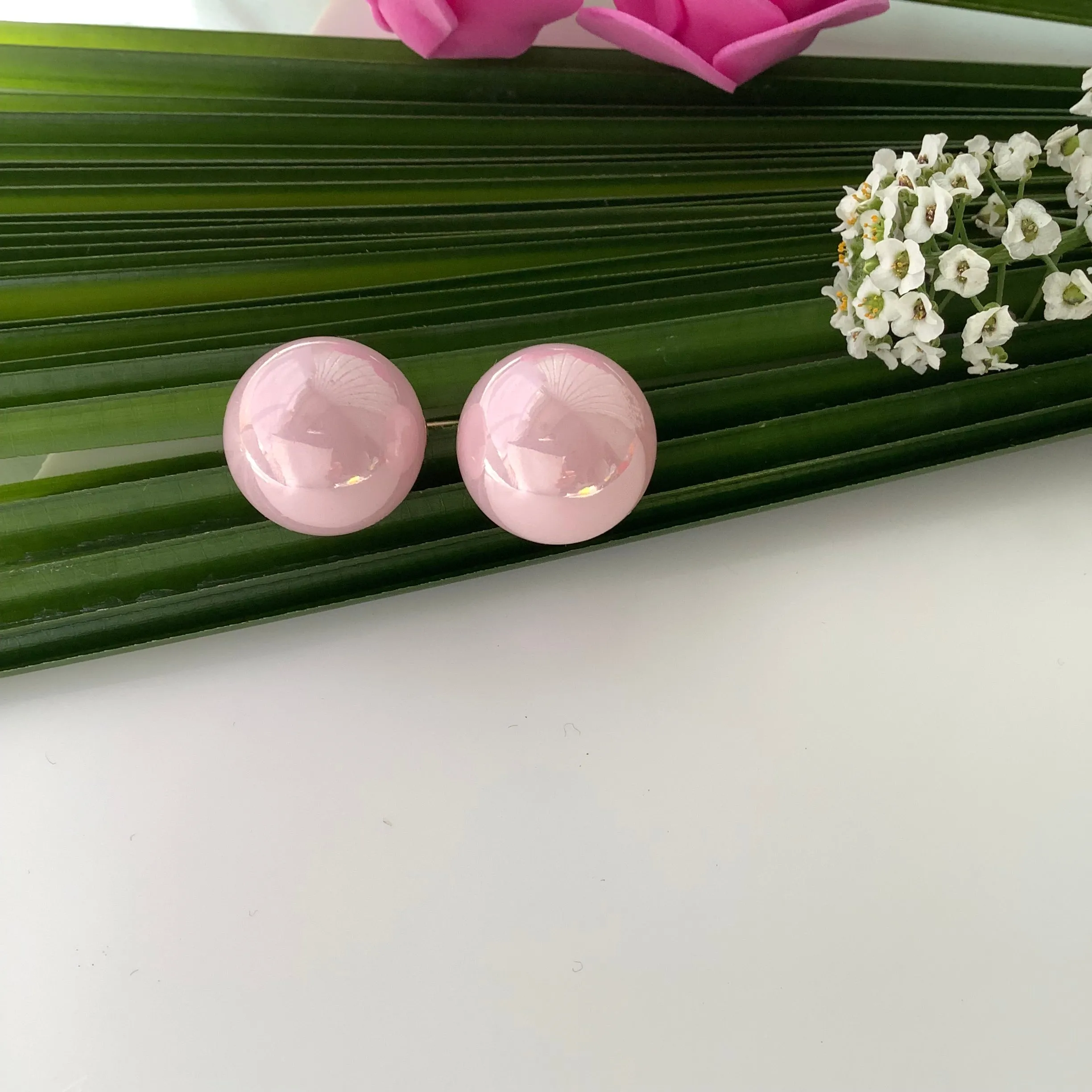 Salvanity - K-POP Fashion Jewellery Pink Pearl Balls Tops Earrings