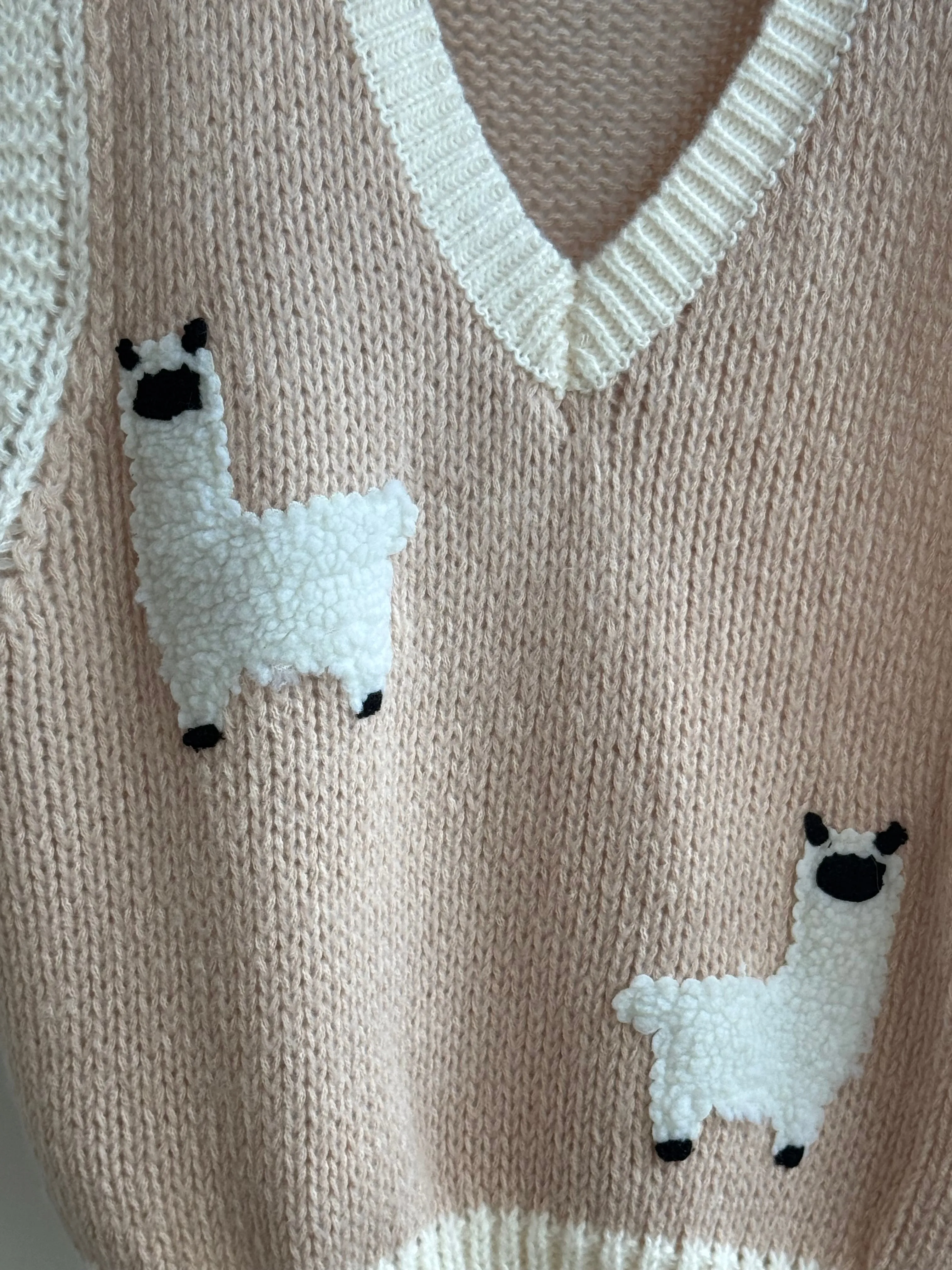 SHEEP Sweater Vest